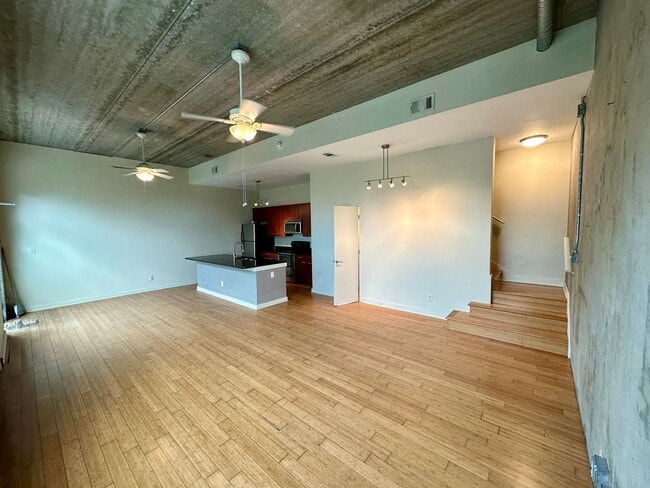 Building Photo - 2 BED | 2.5 BATH | URBAN CONDO | DOWNTOWN ...