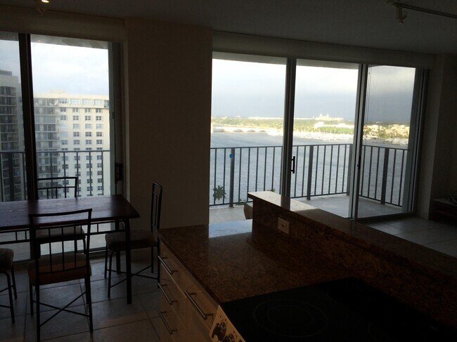 Foto del edificio - 1801 S Flagler Dr