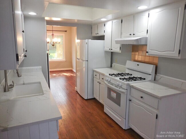 Foto del edificio - 3019 Bolgos Cir