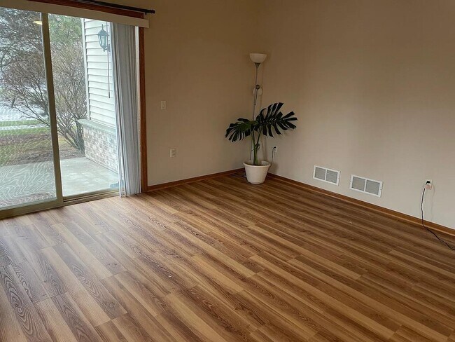 Foto del edificio - 2102 Seminole St