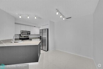 Building Photo - 3350 Pinewalk Dr N