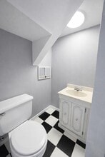 Building Photo - 606 W Main St