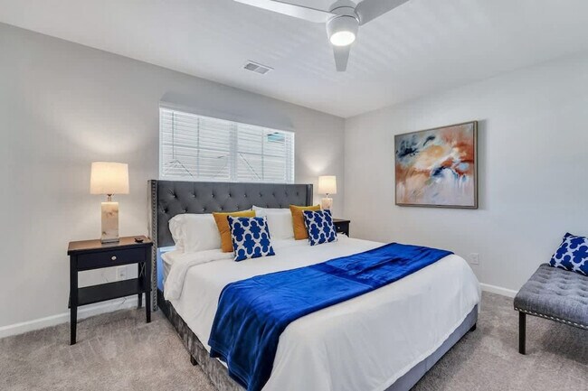 Foto del edificio - 321 Dogwood Cir