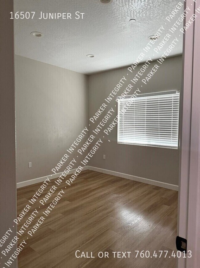 Foto del edificio - 16507 Juniper St