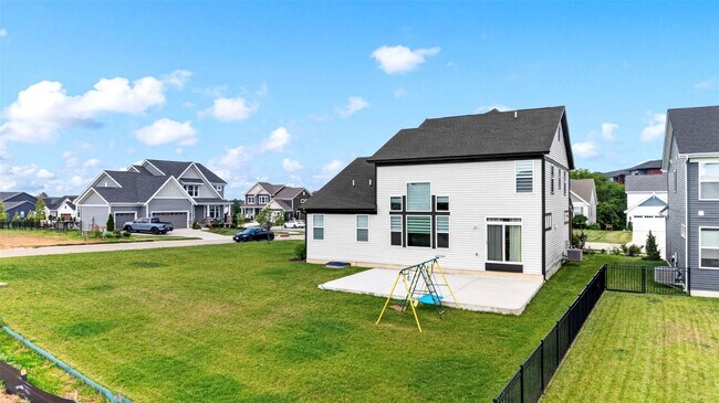 Foto del edificio - 207 Kerry Downs Dr