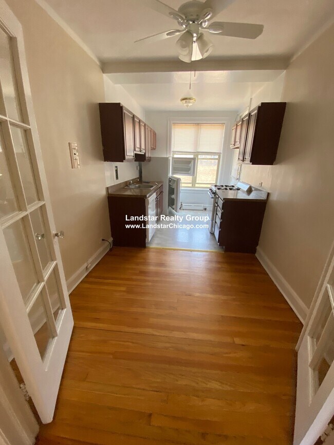 909 Elmwood Ave Unit 02, Evanston, IL 60202 Condo for Rent in