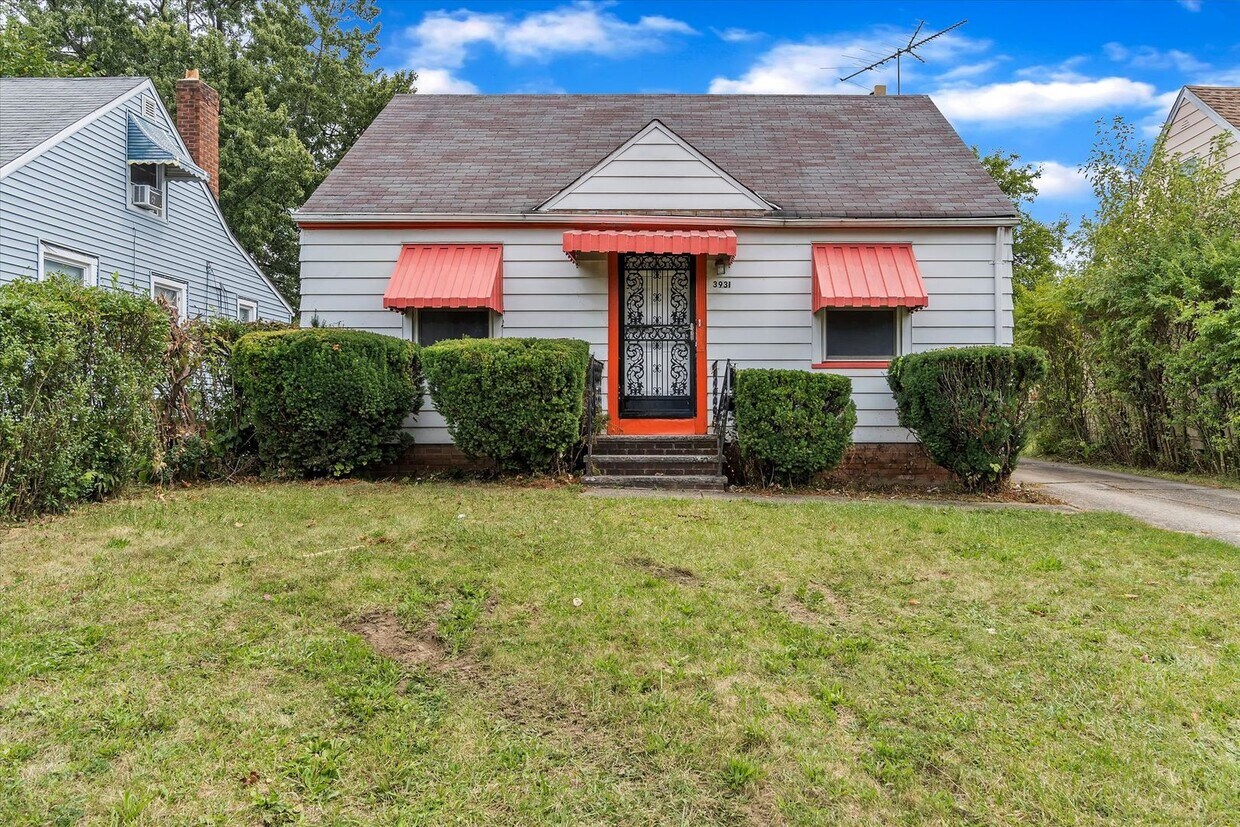 Foto principal - 3931 E 177th St