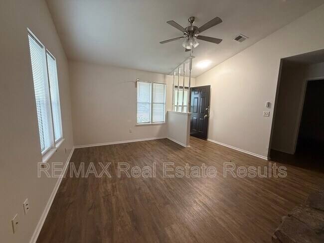 Foto del edificio - 1206 Whipporwill Ln