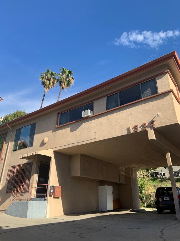 Exterior - 1334 Portia St