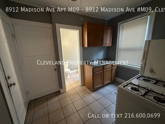 Building Photo - 8912 Madison Ave