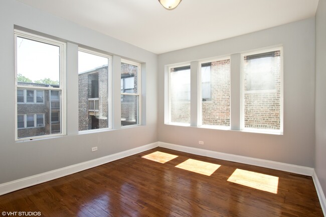 Foto del edificio - 7943 S Drexel Ave