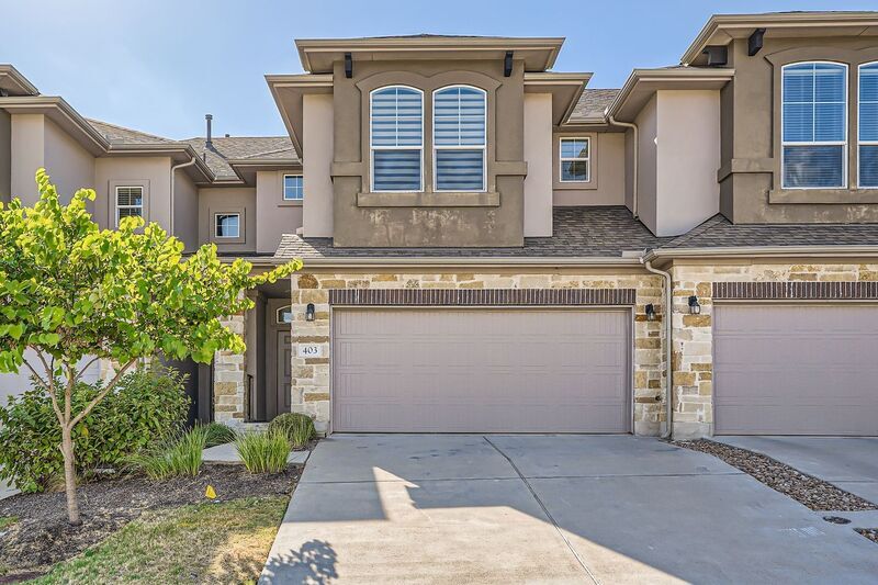 Foto principal - 403 Epiphany Ln