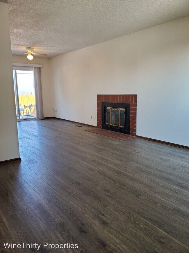 Foto del edificio - 5528-5534 Fiesta Ln