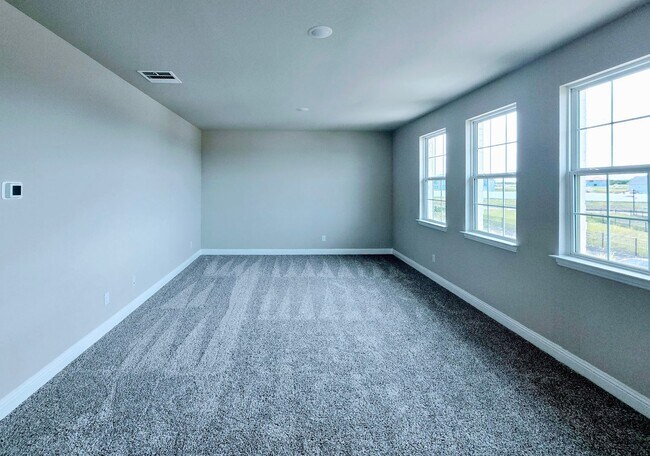 Foto del edificio - Brand-New Build in Prime Location | 4 Beds, 3 Baths, Peace & Proximity