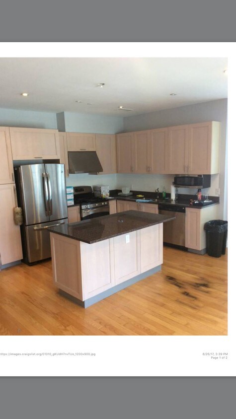 Kitchen - 322 Soundview Ln