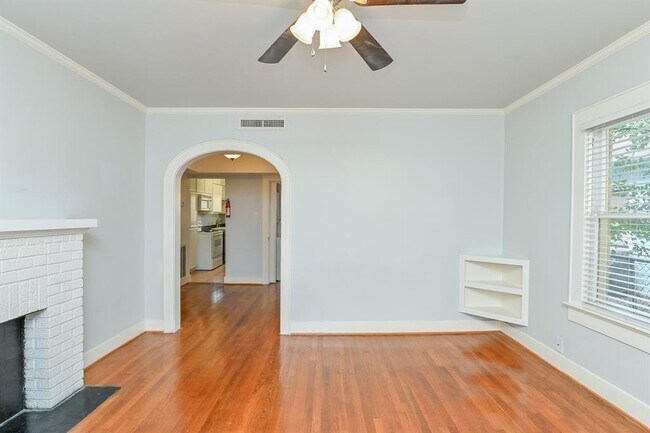 Building Photo - 4312 Roseland St