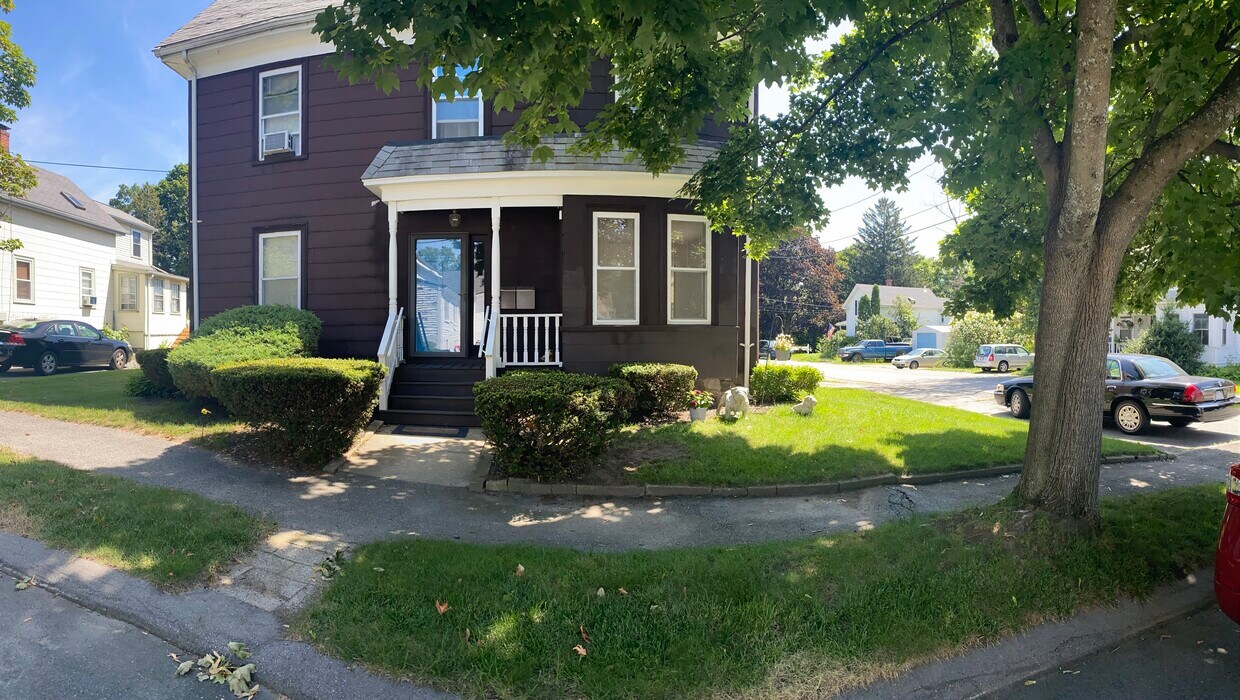 14 Burroughs St, Danvers, MA 01923 House Rental in Danvers, MA