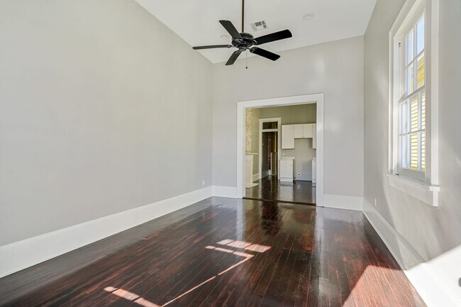 Sala de estar - 2333 Columbus St