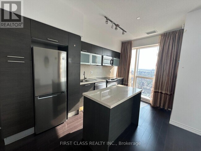 Photo du bâtiment - 386 Yonge St