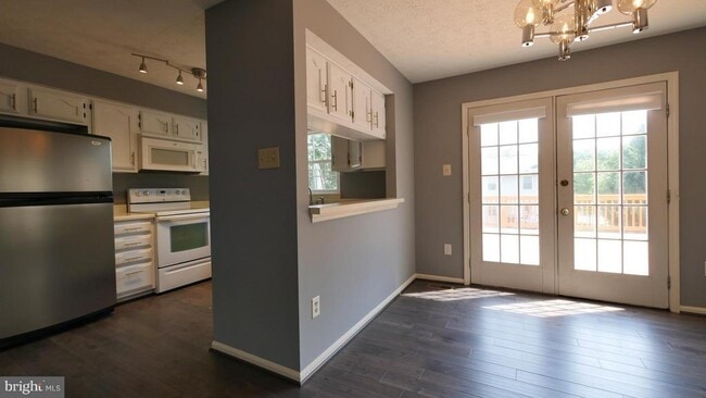 Building Photo - 15 Beacon Hill Way