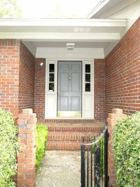 Foto del edificio - 2713 Whispering Pines Rd