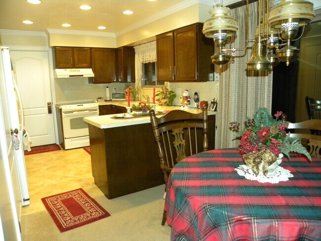 Kitchen - 3992 W 5650 S