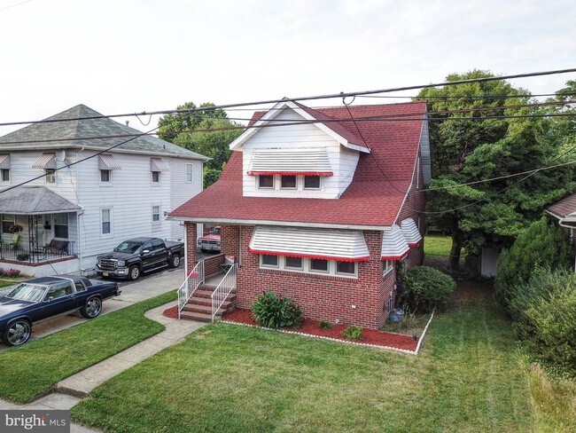 Foto del edificio - 31 Elvin Ave