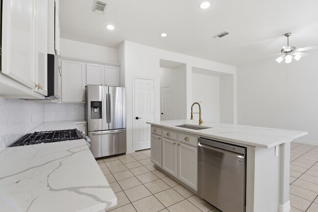 Building Photo - 16023 Powder Springs Ln