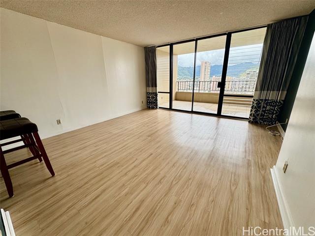 Building Photo - 2121 Ala Wai Blvd