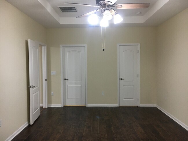Building Photo - 8752 Isla Bella Dr