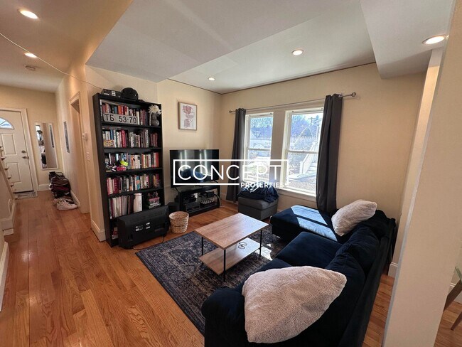 Building Photo - 5 Griggs Pl