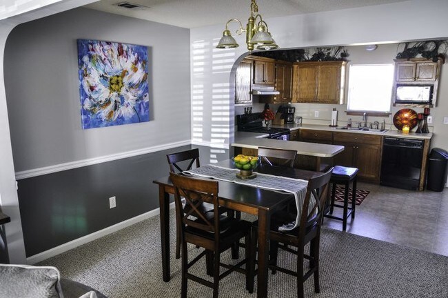 555 S Erwin St, Cartersville, GA 30120 - Townhouse for ...