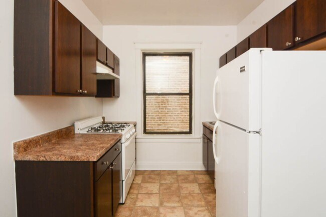Building Photo - 2526 N Kedzie Blvd