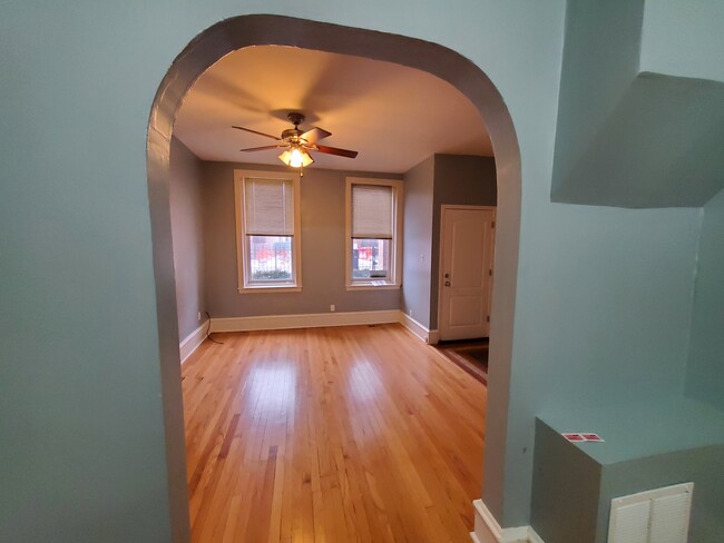 Building Photo - 1414 W Lexington St