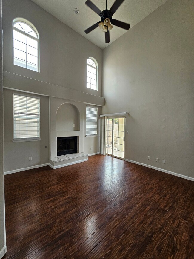 Foto del edificio - 7324 Peregrine Rd NE