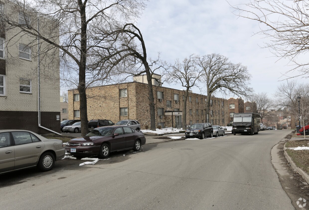 Building Photo - 507 Ridgewood Ave