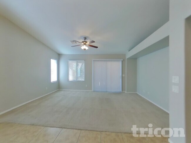 Foto del edificio - 1502 E Mayfield Dr
