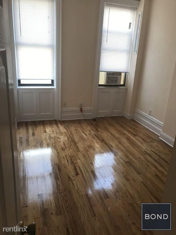 Building Photo - 3 br, 1 bath House - 412 west 24th street