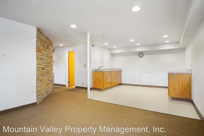 Foto del edificio - 4 br, 2 bath House - 111 Margaret Lane