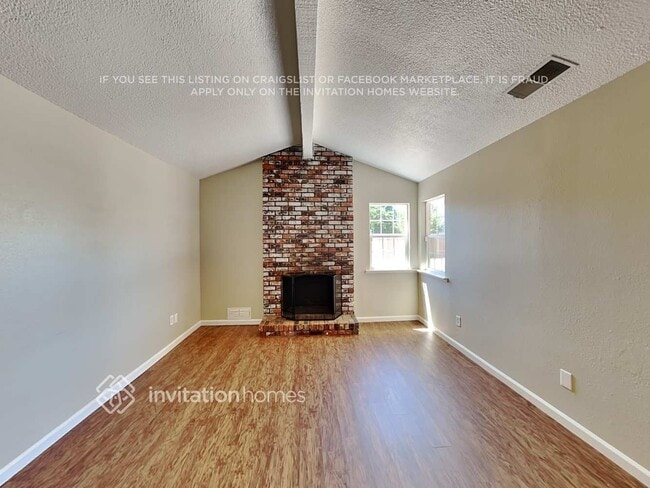 Building Photo - 8571 Fairlawn Ct