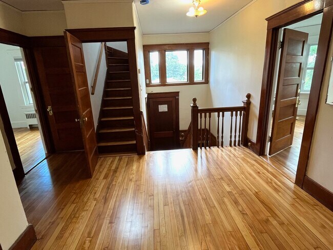 Foto del edificio - 436 Waverley Oaks Rd