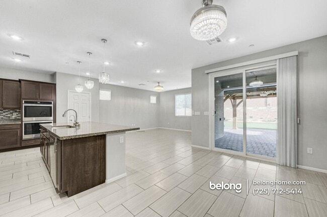 Foto del edificio - 653 Timberfalls Ln