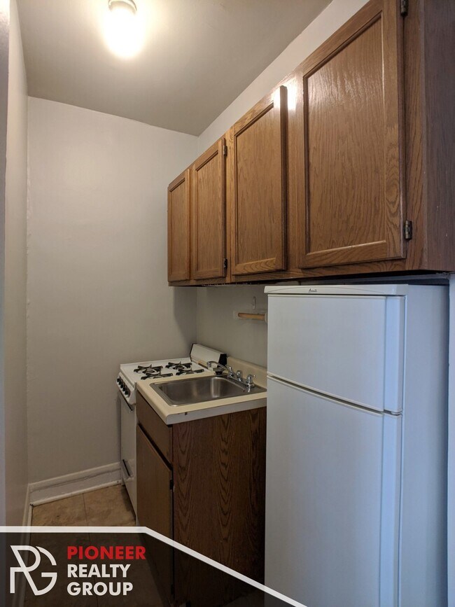 Foto del edificio - 2825 N Burling St
