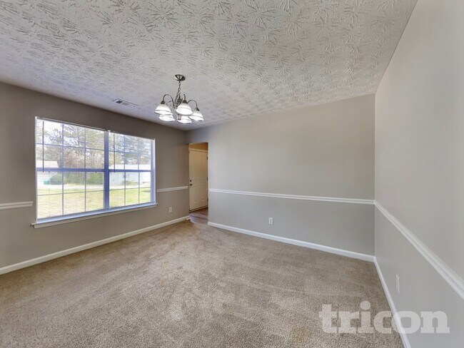 Building Photo - 2277 Kilgore Ln