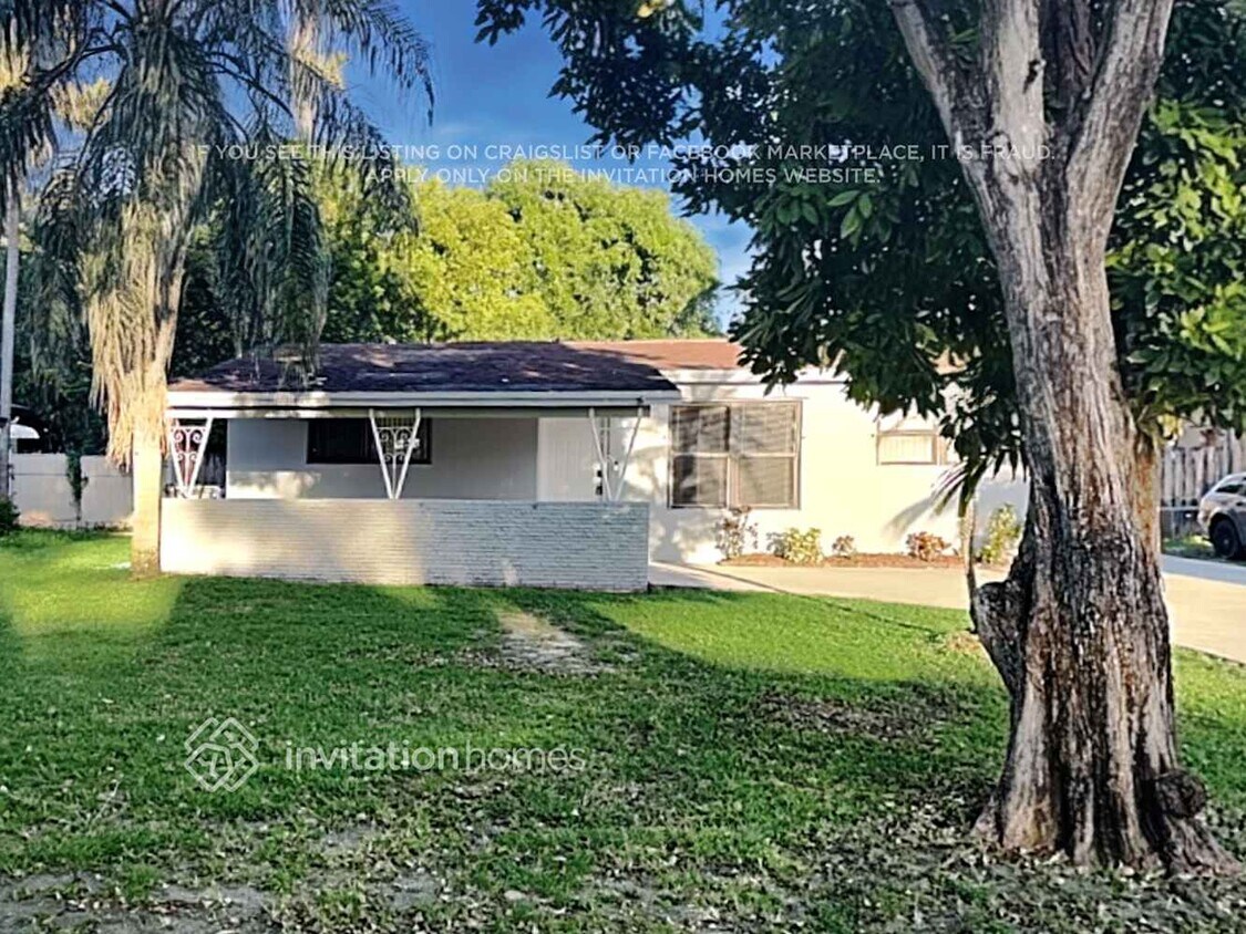 Foto principal - 2301 N 62nd Ave