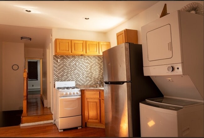 Building Photo - 4837 Parrish St