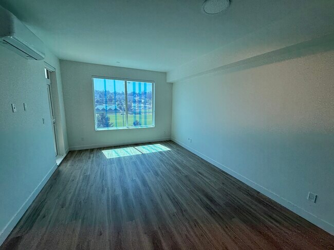 Photo du bâtiment - 14455 64 Ave