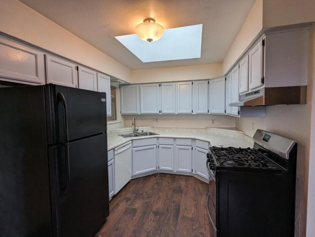 Primary Photo - 1698 Willow Dr