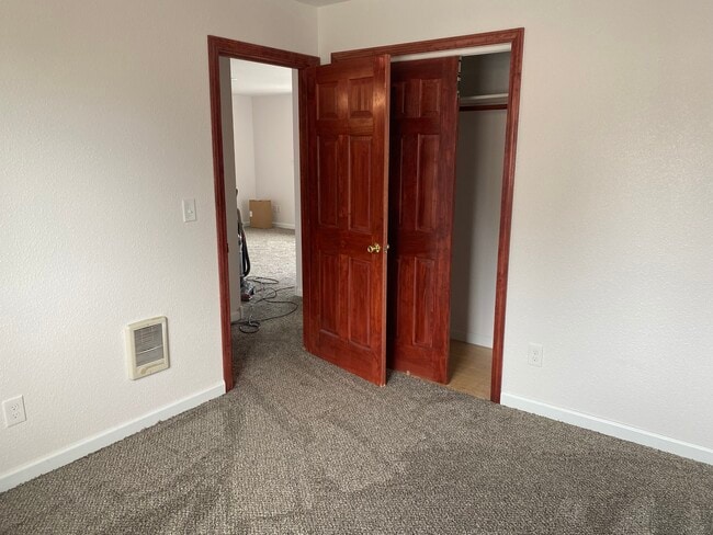 Foto del edificio - 404 W 5th Ave