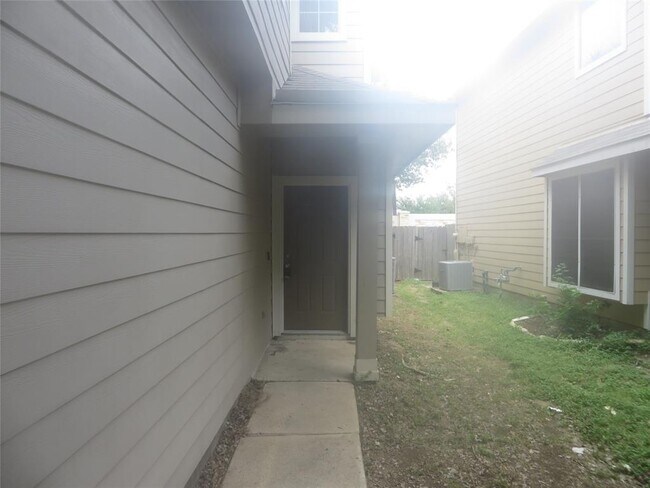 Building Photo - 6118 Langham Mist Ln